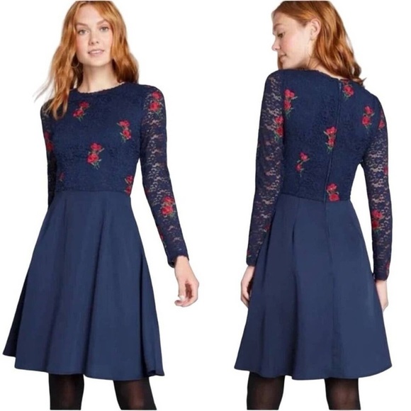 MODCLOTH Ready To Bloom Embroidered Dress - Picture 1 of 5